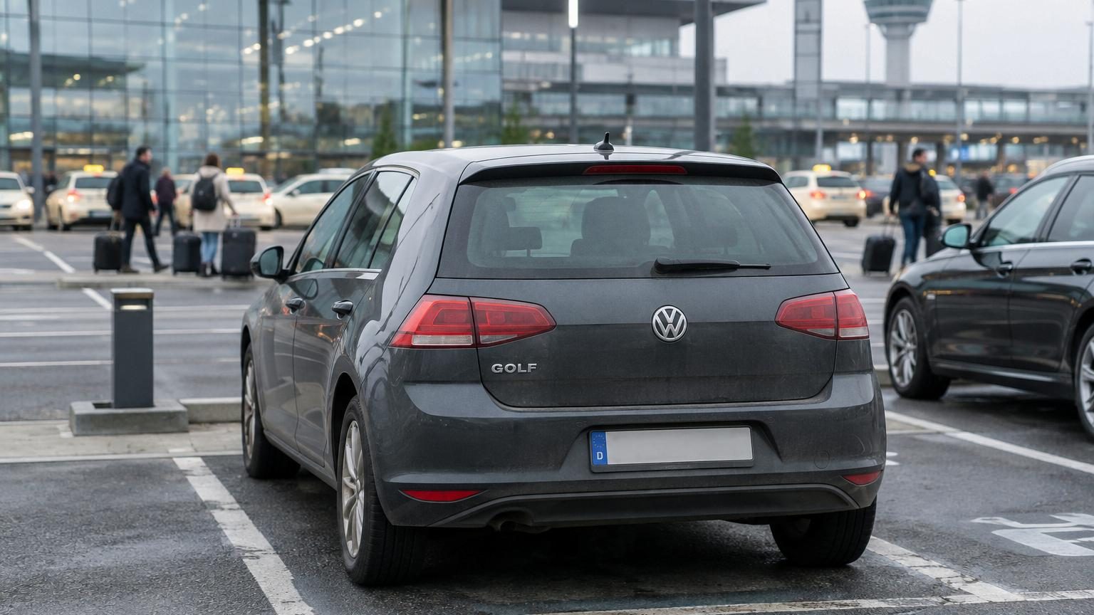 Il laisse sa voiture au parking de l'aéroport et ne revient pas : un an plus tard, la facture dépasse 200 000 dollars